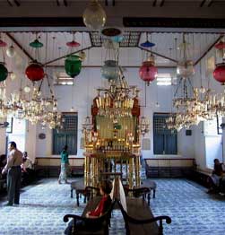 Visit the Paradesi Synagogue Image